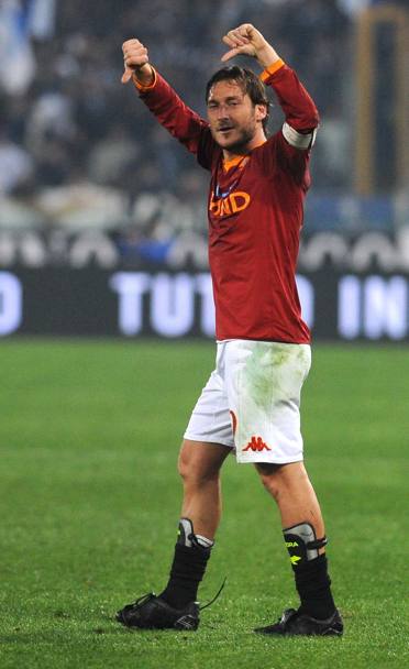 6 dicembre 2009 - Roma-Lazio 1-0. Totti fa 